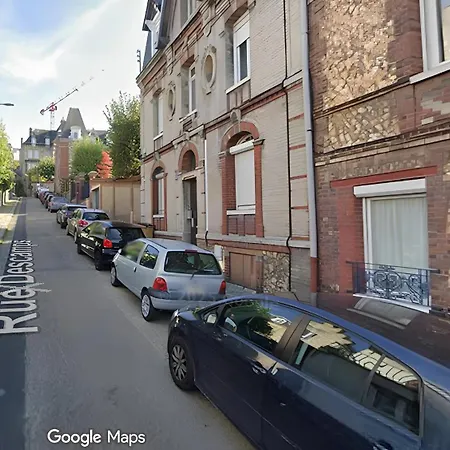 Descamps Apartman *